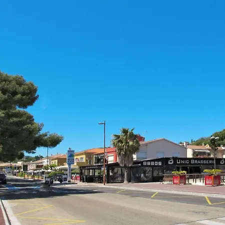 Climatise Avec Terrasse, Piscine Et Parking Securise - Les Issambres